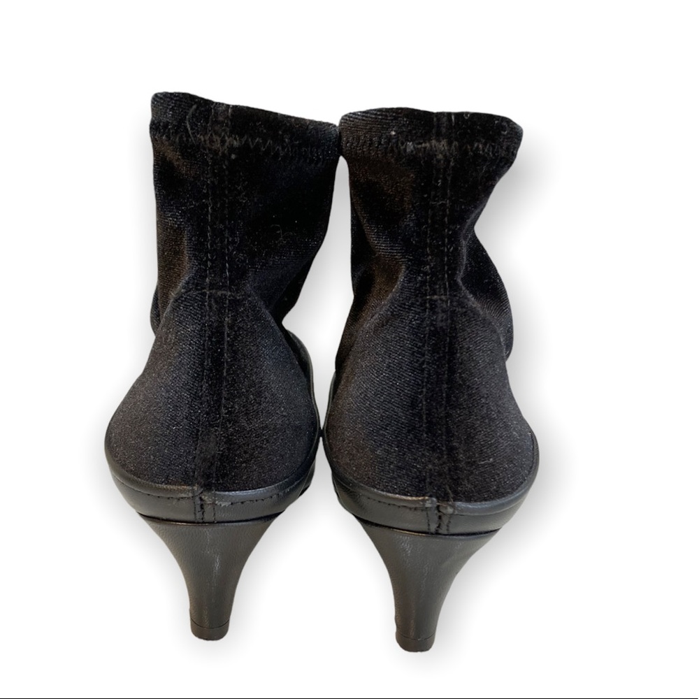Intentionally Blank Women’s Black Leather Velvet Tizo Booties - Picture 7 of 11